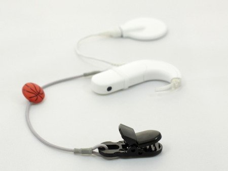 Single clip-on hook for one processor / hearing aid - grey with basketball
