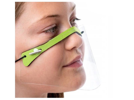 Transparent protective mask for deaf and hearing impaired kids