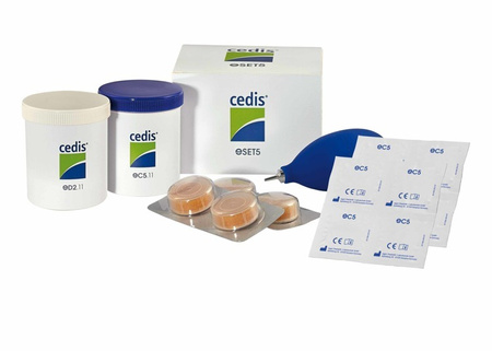 Set de limpieza y de secado Cedis eSET5 para retroauriculares en neceser